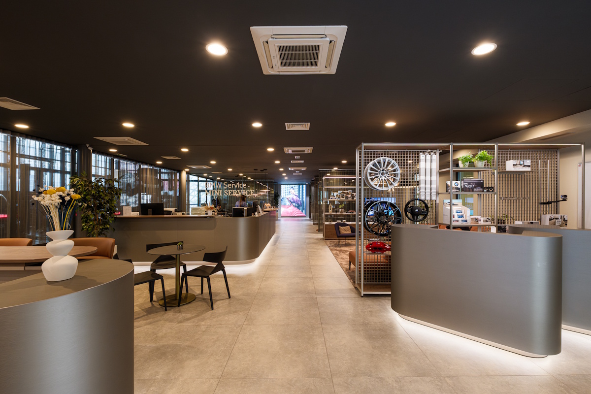 BMW, CBRE Office roka